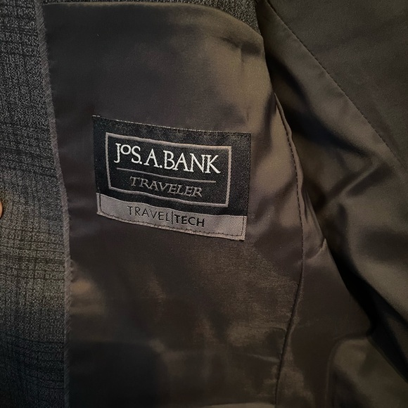 Jos A. Bank Travel Tech Slim Fit Plaid Sportcoat - Picture 6 of 8